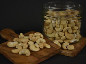 Noix de cajou nature en bocal - (7,80 les 220g)